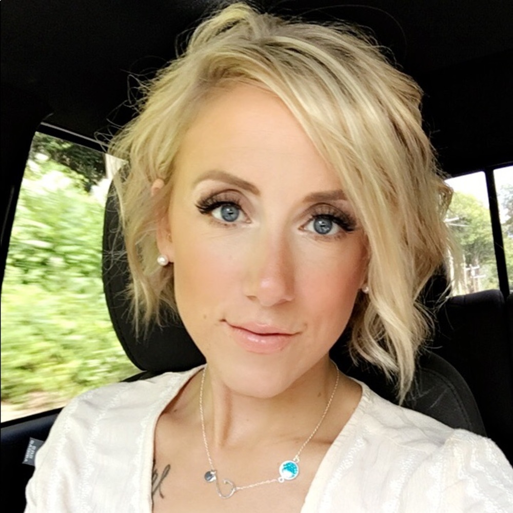 Meet your Posher, Olivia